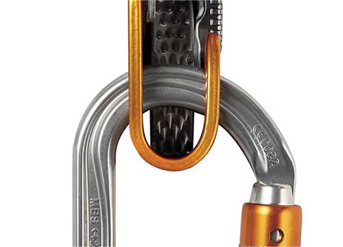 Verrouillage du mousqueton OK Triact-Lock Petzl